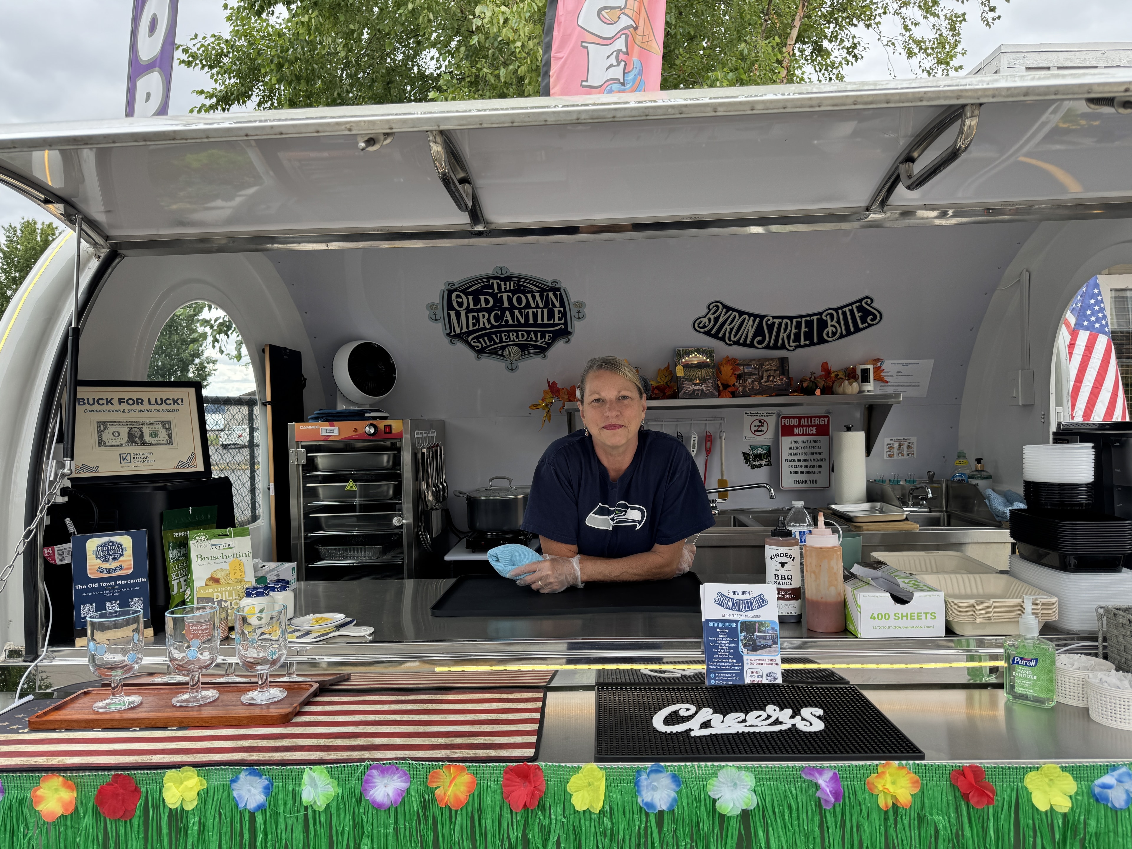 Exterior of the Byron Street Bites food trailer with Old Town Mercantile Silverdale and Byron Street Bites branding