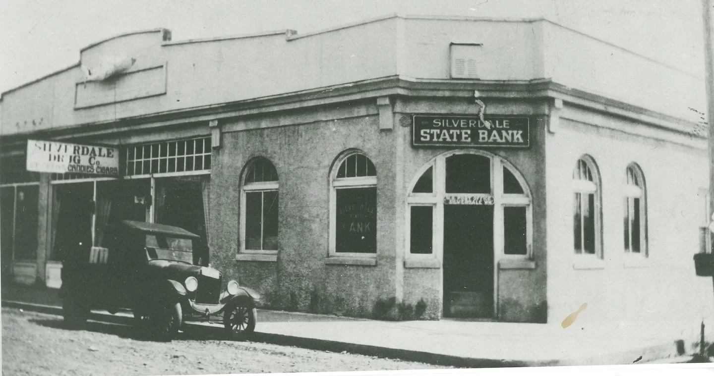The original Silverdale Bank building on Byron Street, early twentieth century